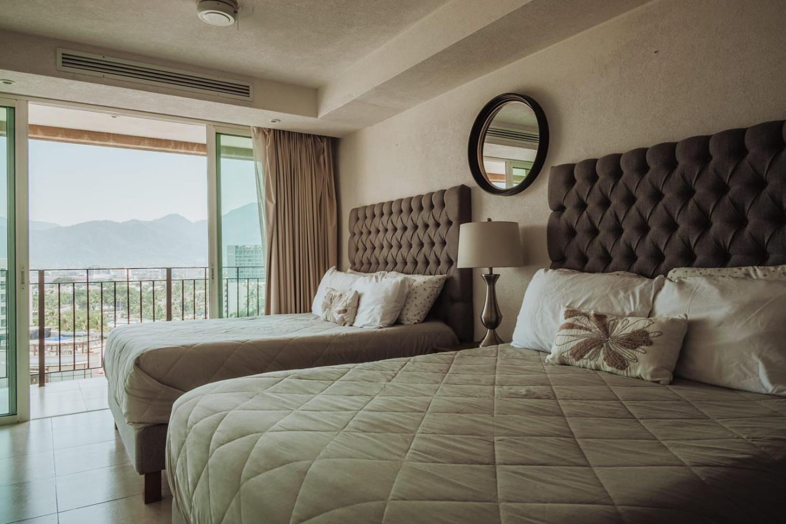 Grand Venetian Beachfront Condos Puerto Vallarta Esterno foto
