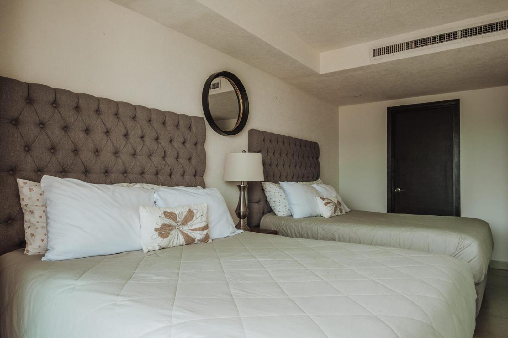 Grand Venetian Beachfront Condos Puerto Vallarta Esterno foto