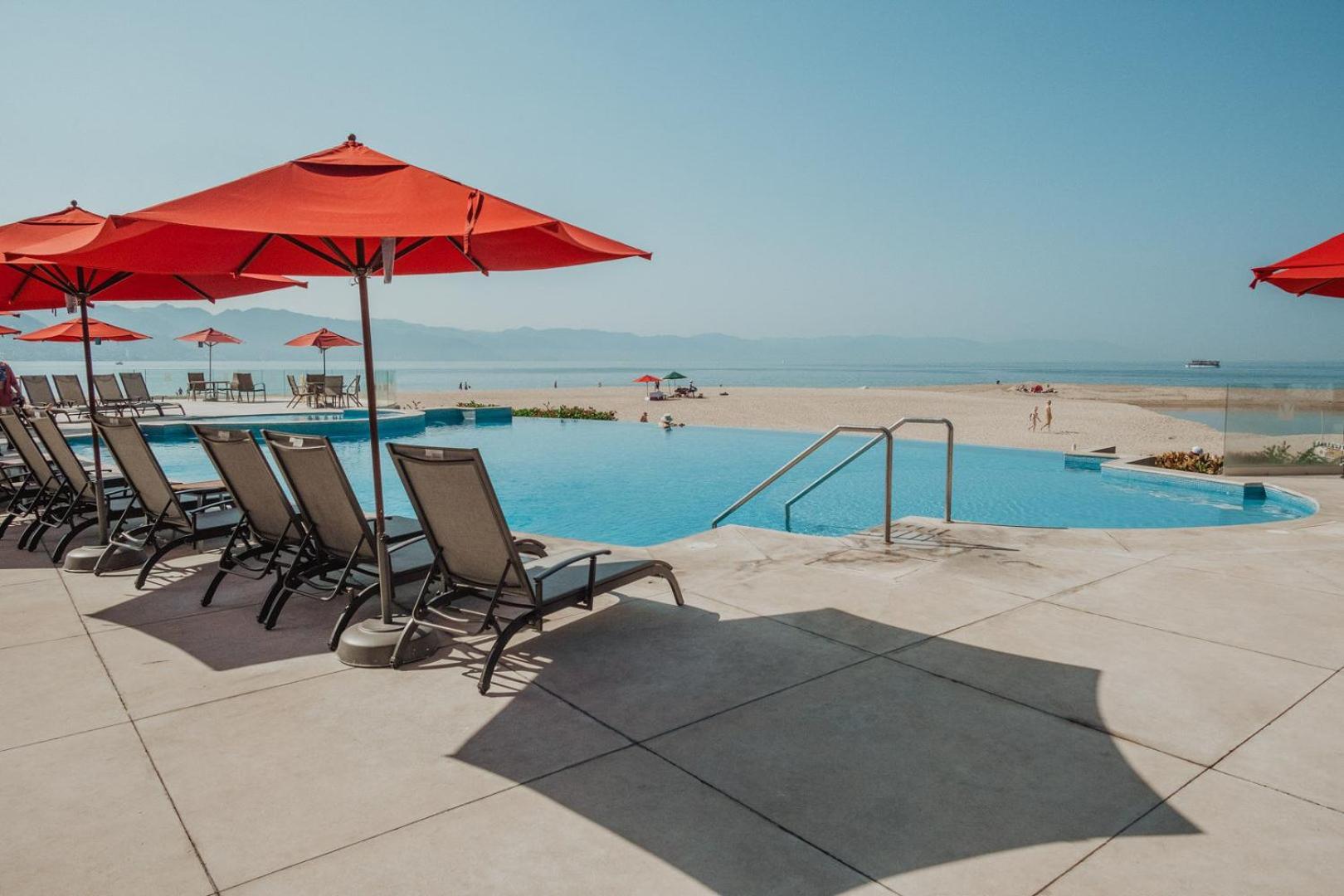 Grand Venetian Beachfront Condos Puerto Vallarta Esterno foto